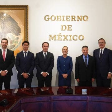 Sheinbaum recibe al fundador de Mercado Libre; planea invertir 2 mil 500 mdd en México