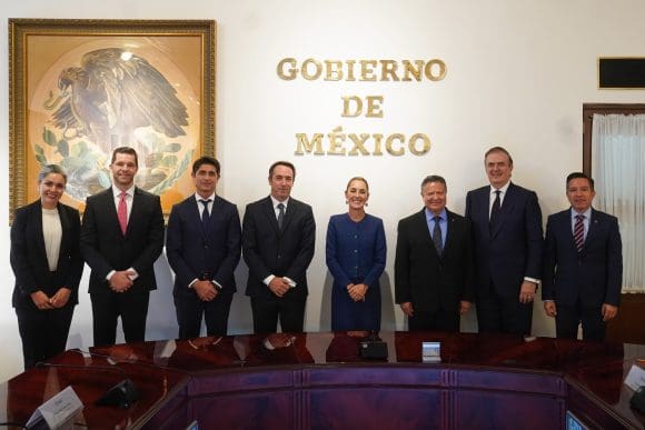 Sheinbaum recibe al fundador de Mercado Libre; planea invertir 2 mil 500 mdd en México