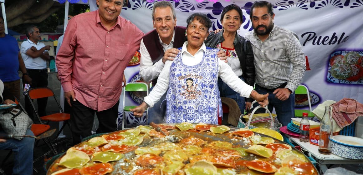 Acude Pepe Chedraui a la inauguración del Festival de la Chalupa en El Carmen