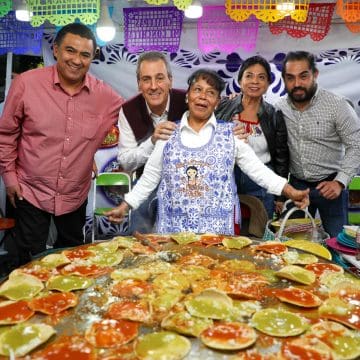 Acude Pepe Chedraui a la inauguración del Festival de la Chalupa en El Carmen