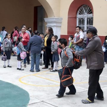 Suspenden actividades oficinas del Gobierno del Estado y escuelas; 15 y 18 de noviembre