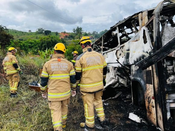 Accidente de autobús deja 32 muertos en Brasil