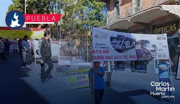 Concesionarios del transporte público se manifiestan y exigen tarifa a 19 pesos