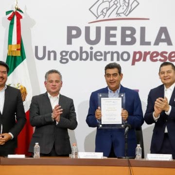 Con certificado geográfico, gobierno estatal preserva identidad de esferas de Chignahuapan