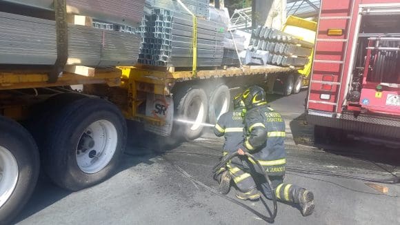 Tráiler embiste a varios autos en la México-Toluca