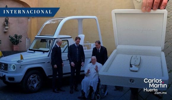 Papa Francisco recibe el primer papamóvil eléctrico