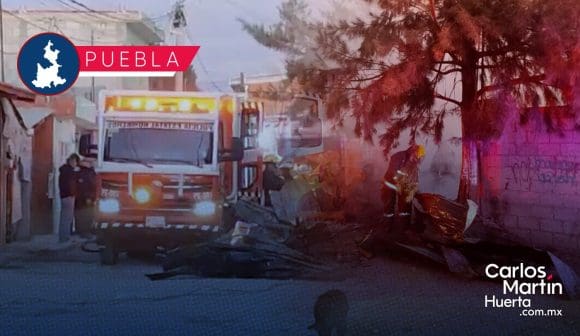 Se incendia casa en la colonia Carmen Serdán; almacenaba material reciclable