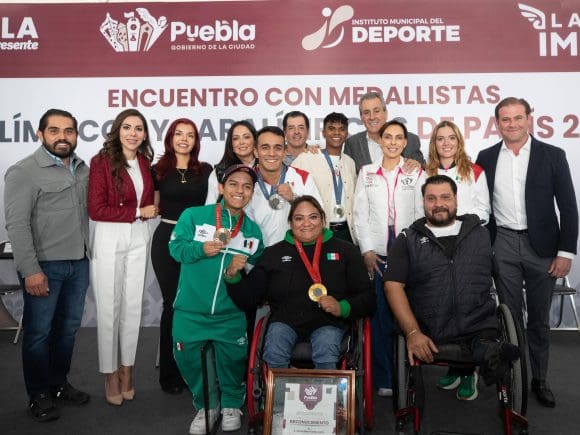 Pepe Chedraui entregó reconocimientos a Atletas Olímpicos y Parlímpicos de París 2024