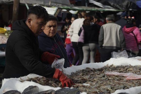 Habrá cierres viales en la zona del mercado de mariscos en Puebla; por temporada decembrinas