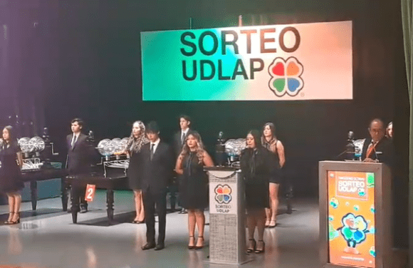 Momentos de emoción se viven durante el Trigésimo Octavo Sorteo UDLAP