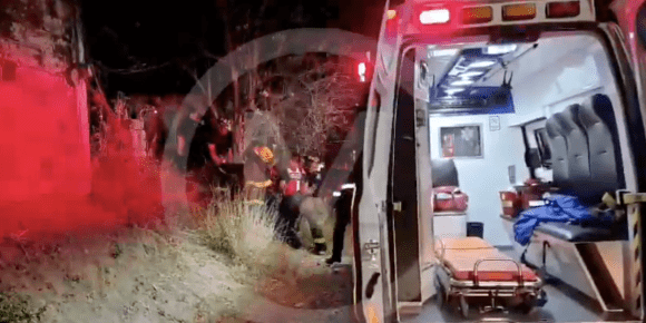 Portada Abuelito cae a un pozo de 16 metros de profundidad en Atlixco; fue rescatado CMH Abuelito cae a un pozo de 16 metros de profundidad en Atlixco; fue rescatado