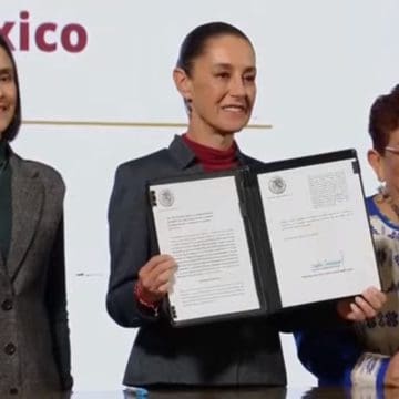 Sheinbaum firma leyes secundarias para fortalecer Pemex y CFE