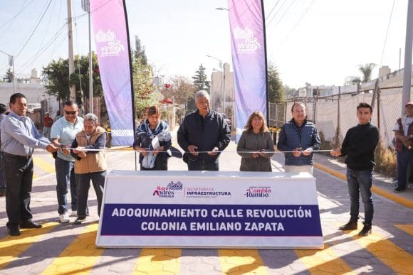 Lupita Cuautle transforma la Calle Revolución en San Andrés Cholula