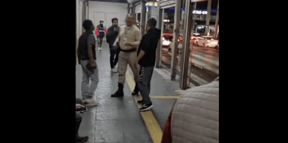 Portada Pelea en estación de RUTA Puebla Guardia agrede a joven y desata riña CMH Pelea en estación de RUTA Puebla: Guardia agrede a joven y desata riña