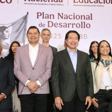 SEP y Gobierno de Puebla refuerzan diálogo para formular el Plan Nacional de Desarrollo