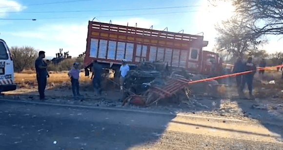 Portada Tragedia en la carretera Puebla-Tehuacán Choque deja tres muertos y 7 heridos CMH Tragedia en la carretera Puebla-Tehuacán: Choque deja tres muertos y 7 heridos