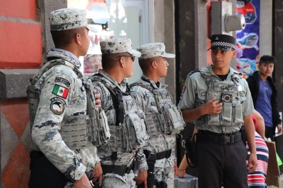 En sinergia con GN, Sedena, Estado y Gobierno municipal libera 5 de Mayo de ambulantes