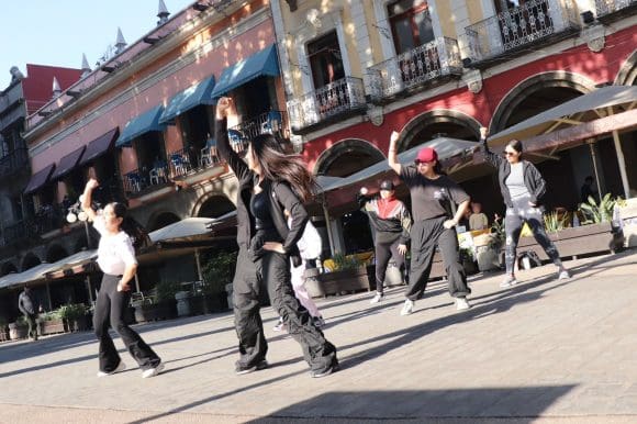 Gran aceptación del “entrenamiento funcional” durante la Vía Recreativa en la ciudad