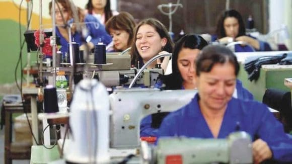 mujeres-trabajadoras-carlos-martín-huerta Desde 2003 incrementó la participación de las mujeres en la actividad económica de Puebla