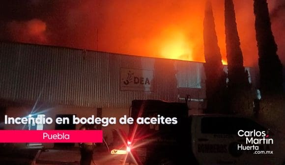 Incendio-en-Bodega-de-aceite Incendio en bodega de aceites en Amozoc; evacúan a 37 personas