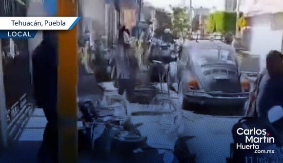 Mujer atropella a trabajador Oosapat por cortarle el agua en Tehuacán