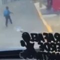 (VIDEO) Chofer y acompañantes hostigan a niño y lo suben a la fuerza a combi en Tlahuapan