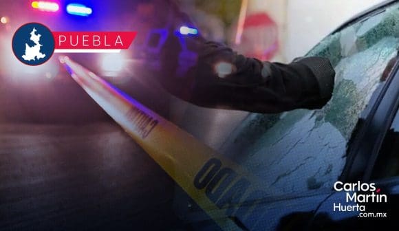 Robo de vehículo Puebla Con violencia roban vehículo a joven en Calzada Zavaleta