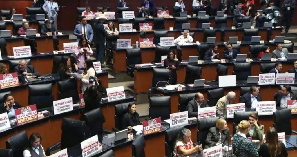 Senado aplaza reforma Senadores de Morena y Aliados Acuerdan Posponer Prohibicion del Nepotismo Hasta 2030