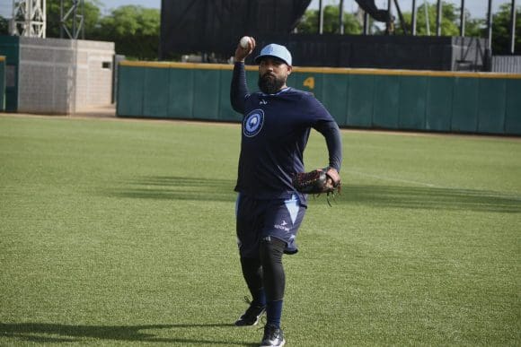 El relevista Fabián Anguamea se suma como refuerzo para los Pericos de Puebla