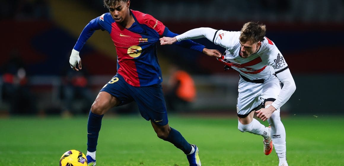 El Barcelona venció al Rayo Vallecano y tomó el liderato de La Liga