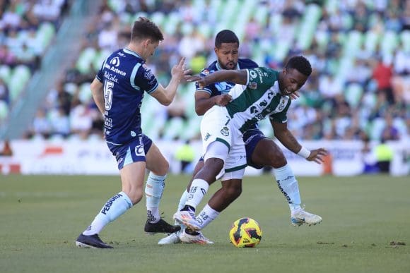 El Puebla rompe maldición en Torreón y suma su primer triunfo del Torneo