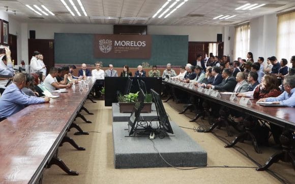 reunion para acordar solucion a probemas comunes Gobierno de Puebla coordina esfuerzos con estados vecinos para abordar problemáticas comunes