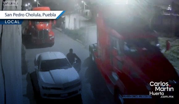 Delincuentes roban tractocamión en Cholula; viajan en auto deportivo  