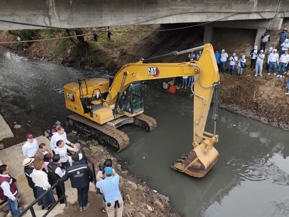 Sheinbaum inicia rescate el río Atoyac