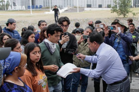 buap-mesa-de-dialogo-664530 BUAP responde a estudiantes en paro: compromisos a corto, mediano y largo plazo