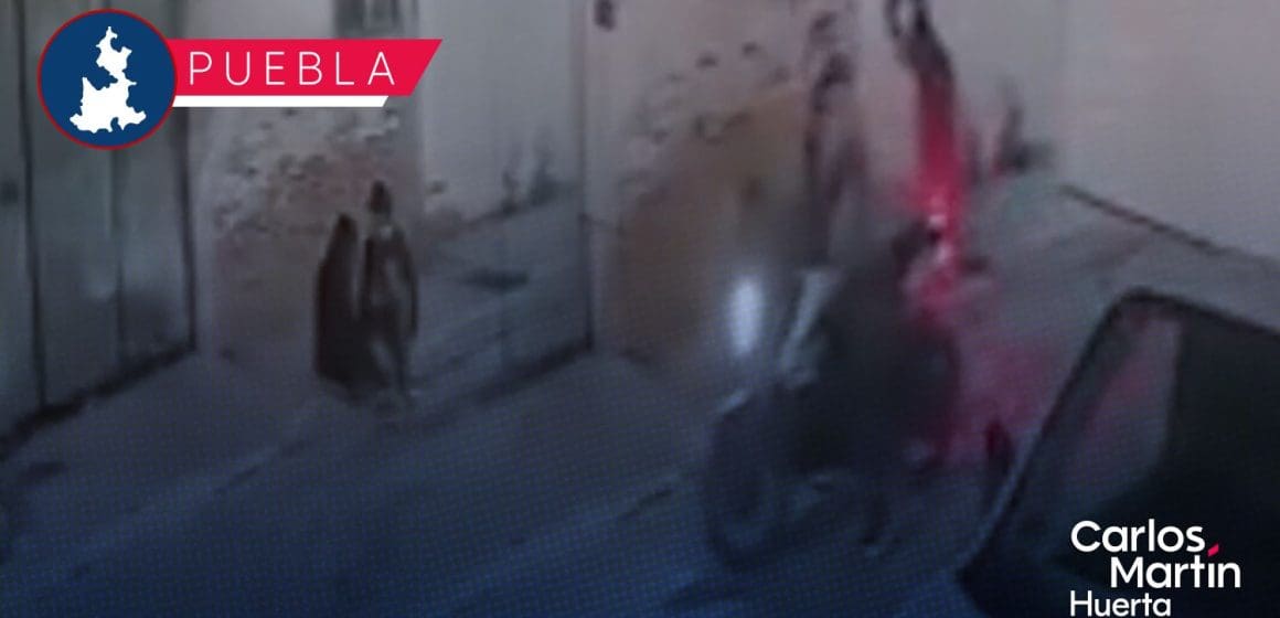 Asaltan a pareja de novios en Loma Bella; video evidencia el robo