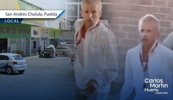 Portada Franelero amenaza con cuchillo a clientes de Bodega Aurrera Express en Camino Real por falta de propina CMH Franelero amenaza con cuchillo a clientes de Bodega Aurrera Express en Camino Real por falta de propina