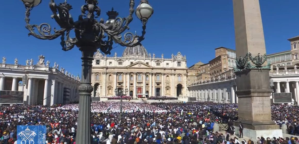 Miles lloran al Papa Francisco: Un adiós histórico en la Plaza San Pedro