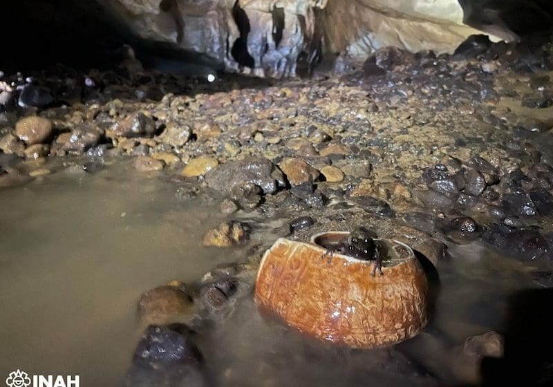 INAH reporta sorprendente hallazgo de piezas en cueva Tlayócoc de Guerrero