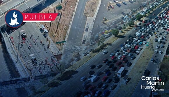 Portada Manifestación de la 28 de Octubre desquicia la Vía Atlixcáyotl y otras vialidades CMH Manifestación de la 28 de Octubre desquicia la Vía Atlixcáyotl y otras vialidades