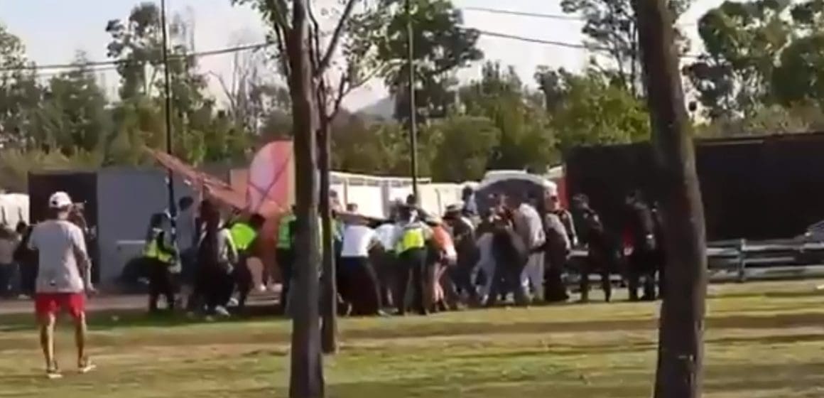 Mueren dos personas tras colapso de estructura en festival AXE Ceremonia