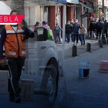 Operativo contra franeleros en el Centro Histórico; retiran objetos para apartar lugares