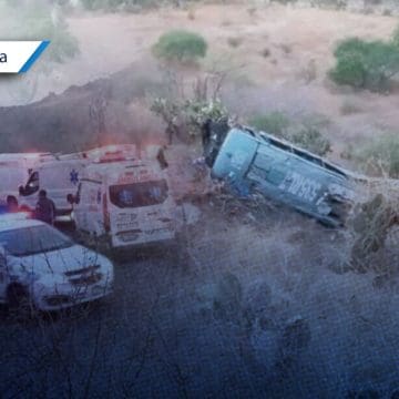 Volcadura de autobús en Coxcatlán deja cinco muertos y 15 heridos; eran jornaleros de Ajalpan