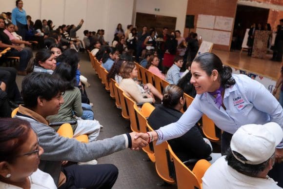 Lupita Cuautle refuerza protocolos contra el acoso en escuelas de San Andrés Cholula