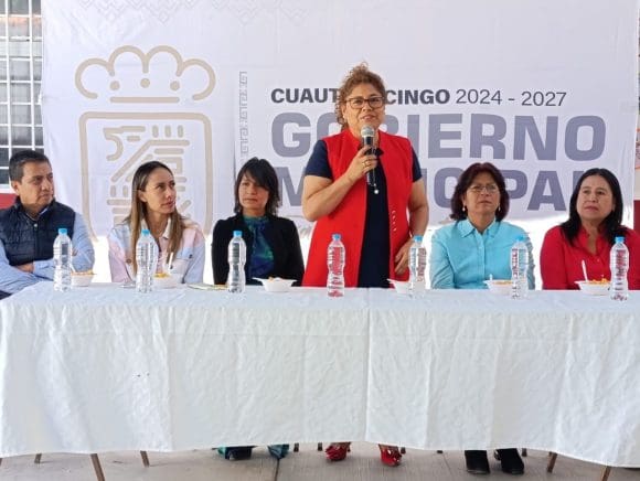 Entrega Tere Alfaro obras de mejoramiento en el CAIC de San Cristóbal Tulcingo