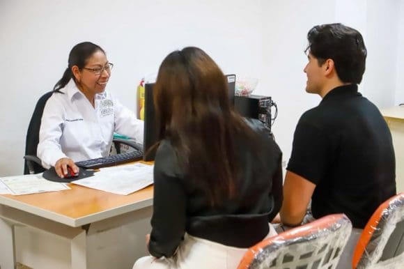 WhatsApp Image 2025-04-28 at 3.36.44 PM “Una atención como nunca antes”: reconocen usuarios del Registro Civil de Cholula