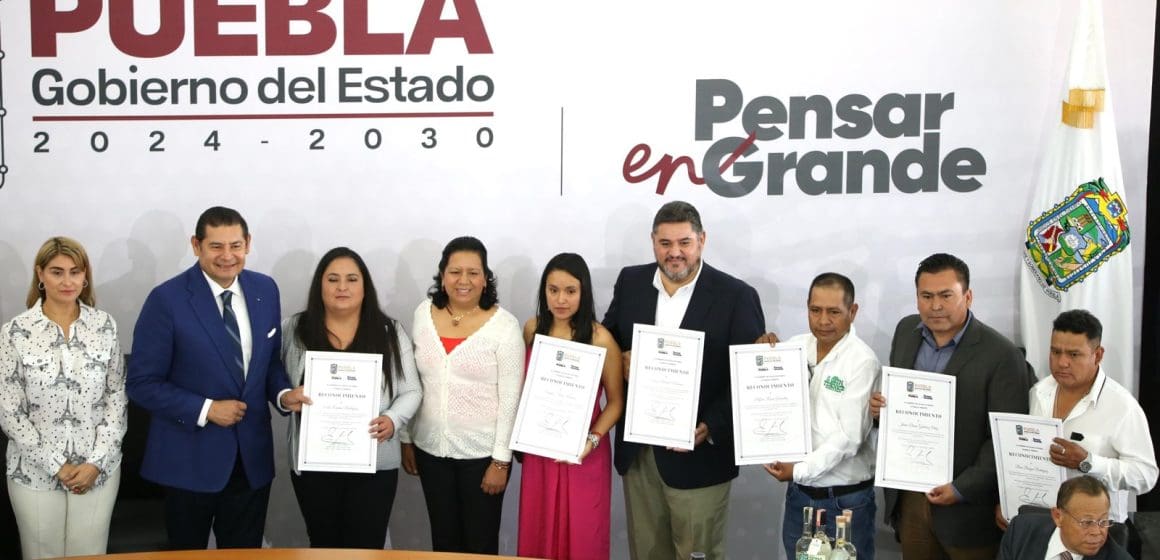 Puebla brilla con 60 medallas en Concurso Nacional de Marcas de Mezcal 2025
