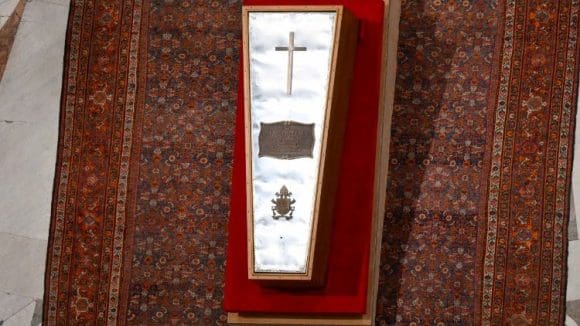 Rito de clausura del féretro del Papa Francisco en la Basílica de San Pedro