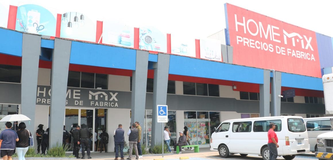 df9ac0a9-df28-4f2d-91ba-abe2f4a39a6d Decomisan más de 4,500 artículos falsificados en operativo contra comercios en Puebla