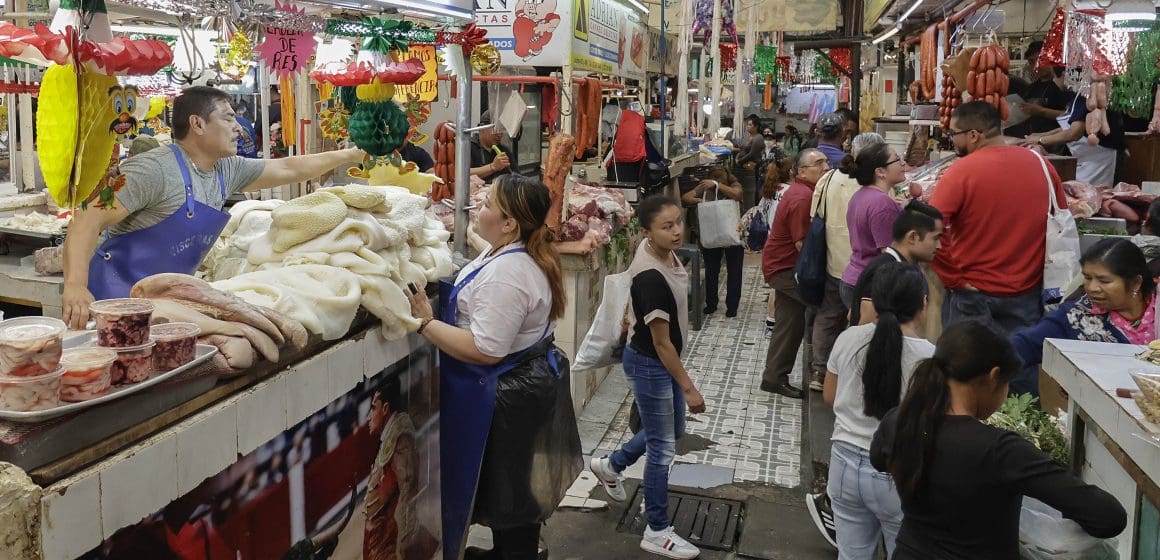 Vacíos 2 mil locales en mercados de Puebla; buscan modernizarlos